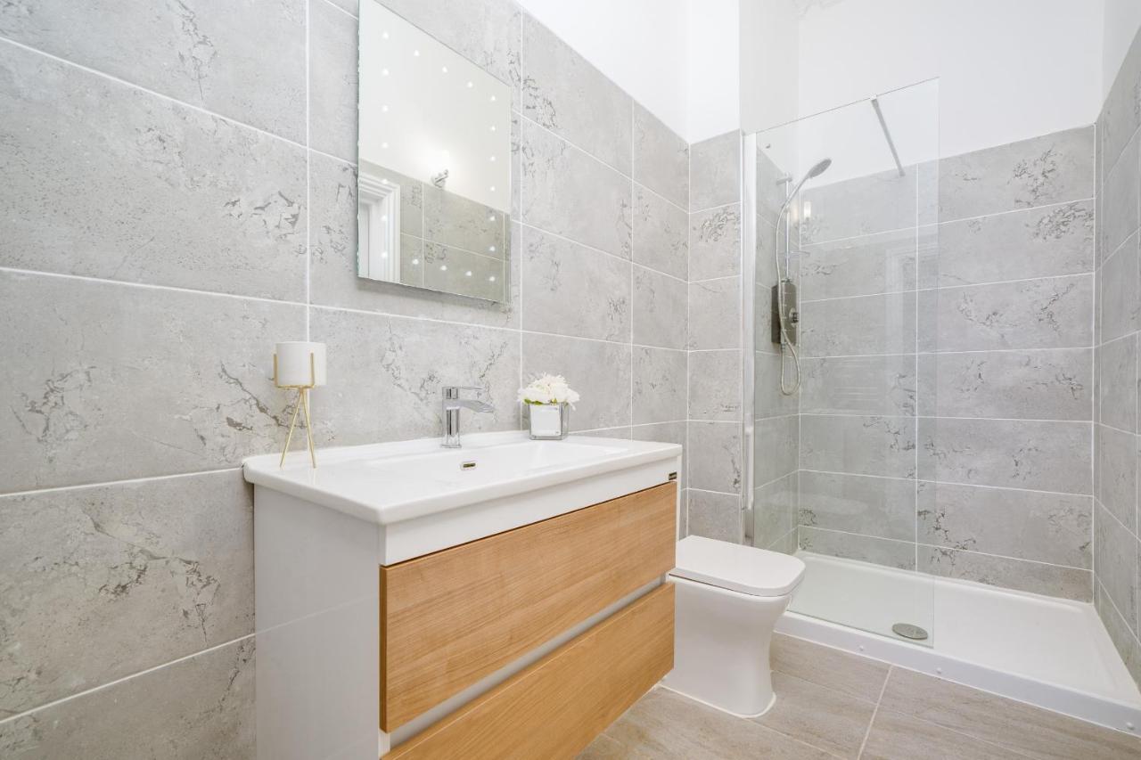 Town House Apartments Вэйкфильд Экстерьер фото