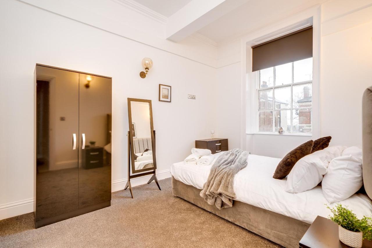 Town House Apartments Вэйкфильд Экстерьер фото
